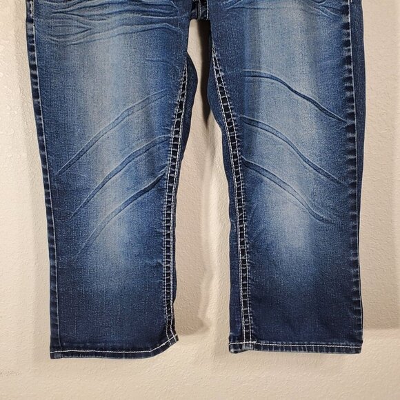 Hydraulic Distressed Blue Denim Capri Jeans Size 6 With Rhinestone Pocket Detail - Picture 7 of 7